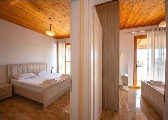 Golden Berden Boutique Hotel *