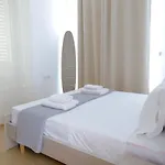 Golden Berden Boutique Саранда
