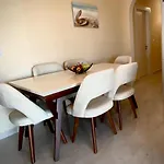 Golden Berden Boutique Саранда