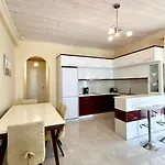 Отель Golden Berden Boutique