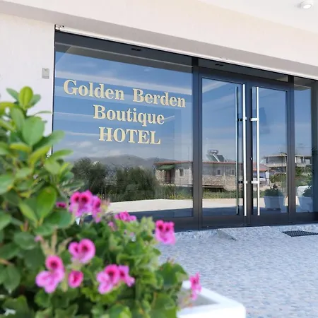 ホテル Golden Berden Boutique Çukë