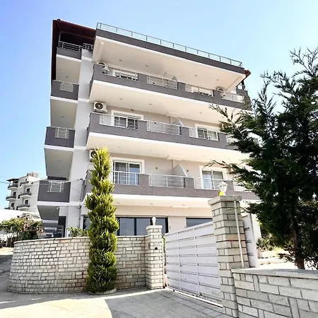 Golden Berden Boutique Hotel *