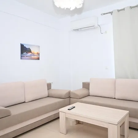 Golden Berden Boutique * סרנדה