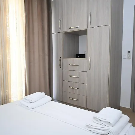 Golden Berden Boutique * Saranda