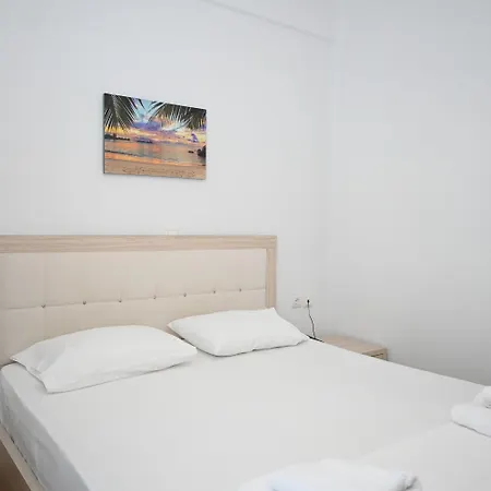 Golden Berden Boutique Saranda